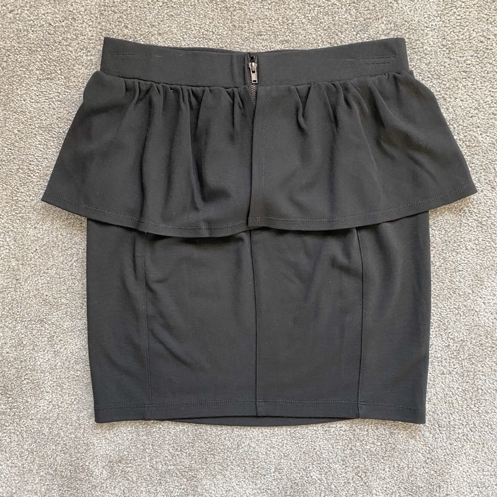 MINI SKIRT - Picture 2 of 6